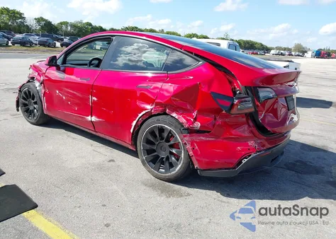 2021 Tesla Model Y Long Range Dual Motor All-Wheel Drive z USA, uszkodzony, nr VIN 5YJYGDEE8MF253665